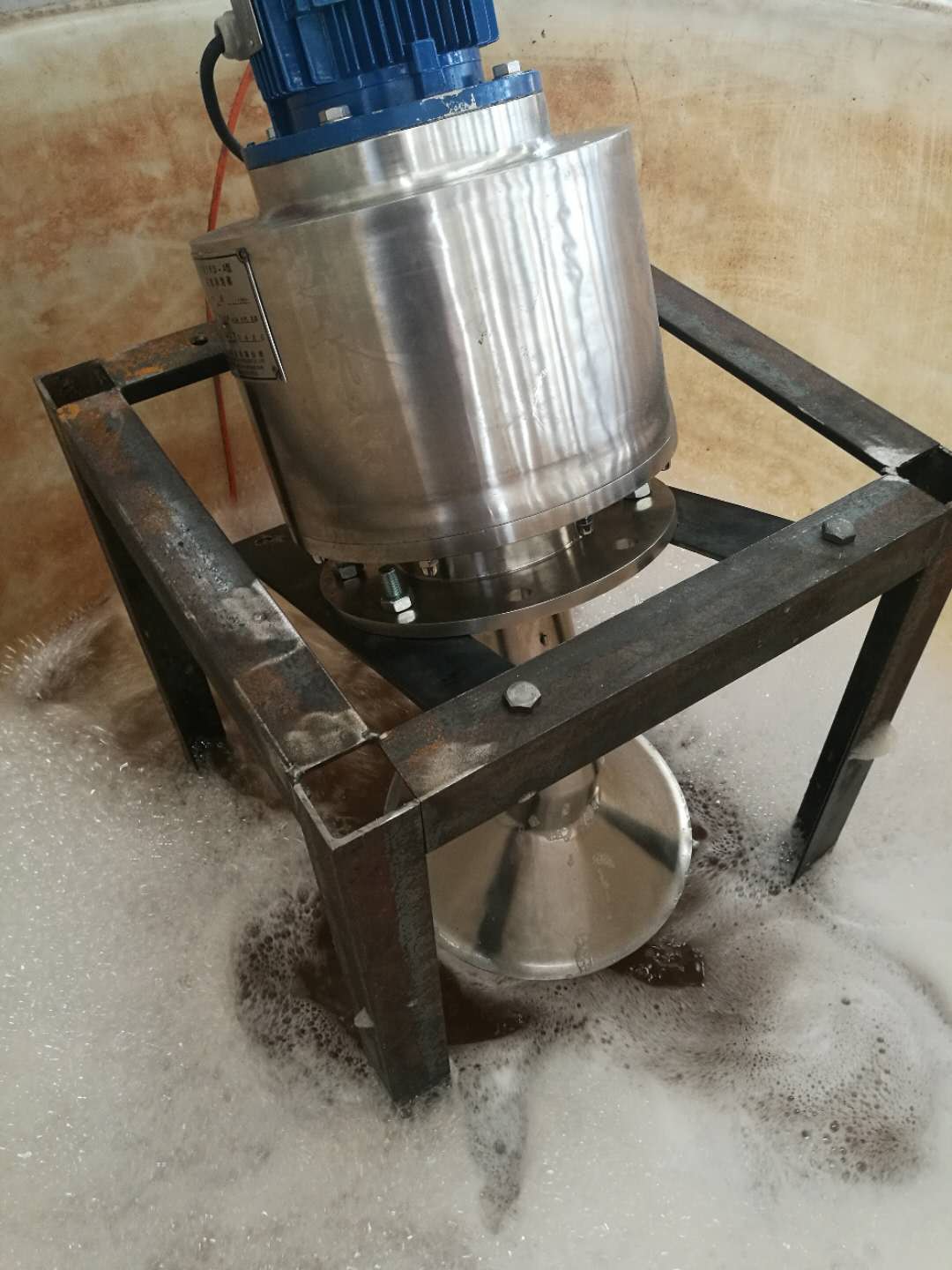 机械消泡器,助力工业领域污废水泡沫处理